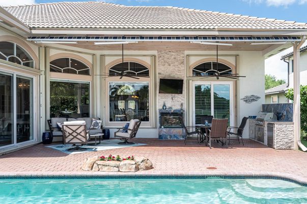 Exterior, Pool
