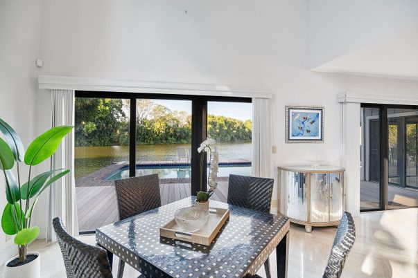 Dining room, Interior, Water