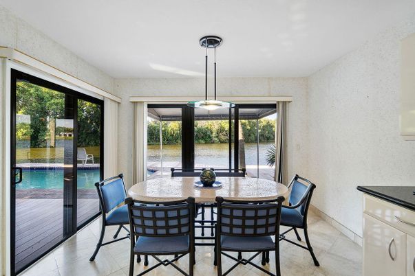 Dining room, Interior, Pendant Lights, Water