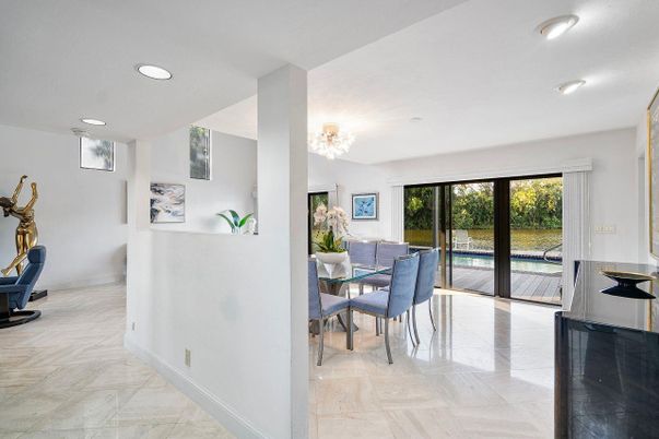 Chandelier, Dining room, Interior, Recessed Lighting