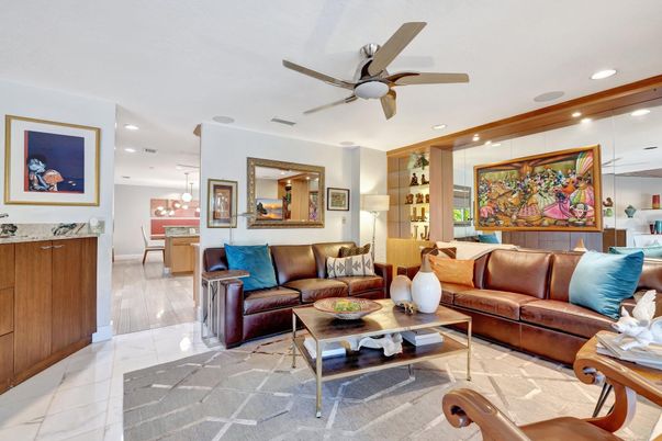 Interior, Living room, Pendant Lights, Recessed Lighting