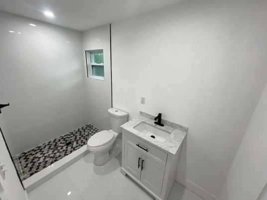 Bathroom, Interior, Recessed Lighting