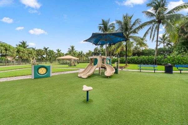 Backyard, Exterior, Playground