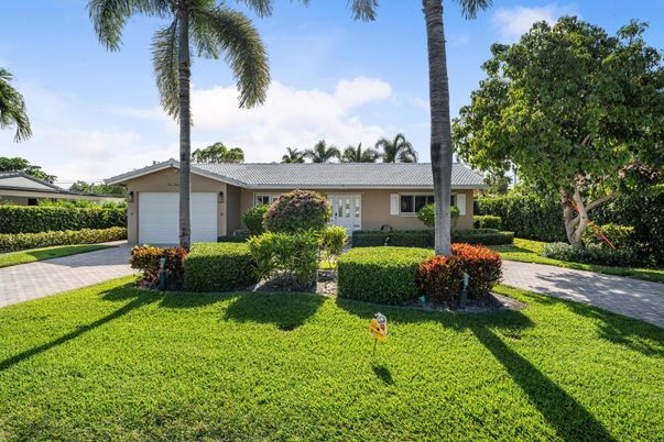 Attached, Backyard, Exterior, Facade, Ranch