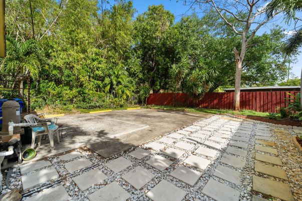 Backyard, Exterior
