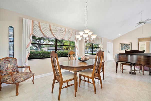 Chandelier, Dining room, Interior, Piano, Recessed Lighting