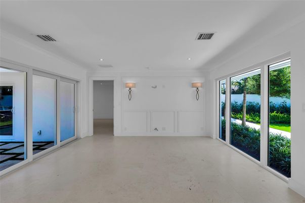 Empty room, Interior, Recessed Lighting