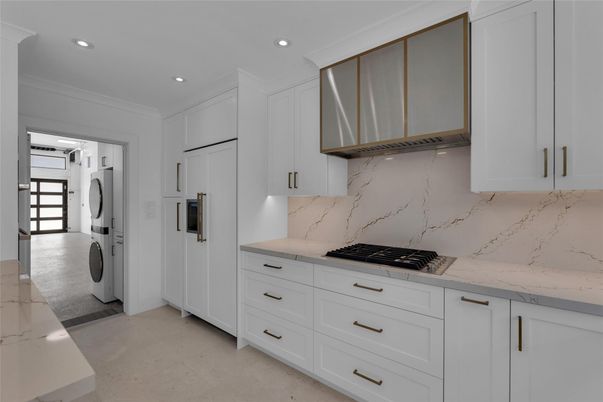 Interior, Kitchen, Recessed Lighting, Washer