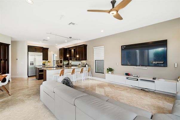 Interior, Kitchen, Living room, Pendant Lights, Recessed Lighting, Stainless Steel Appliances