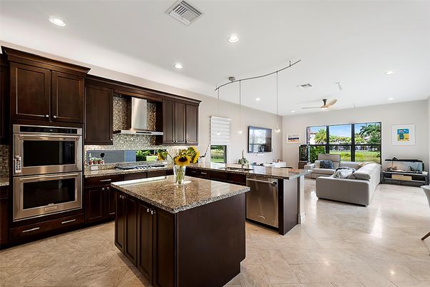 Interior, Kitchen, Living room, Pendant Lights, Recessed Lighting, Stainless Steel Appliances