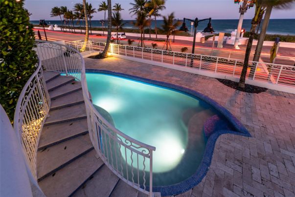Exterior, Pool, Water