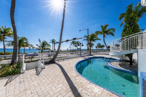 Exterior, Pool, Water