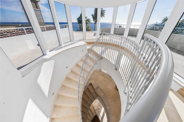 Interior, Water