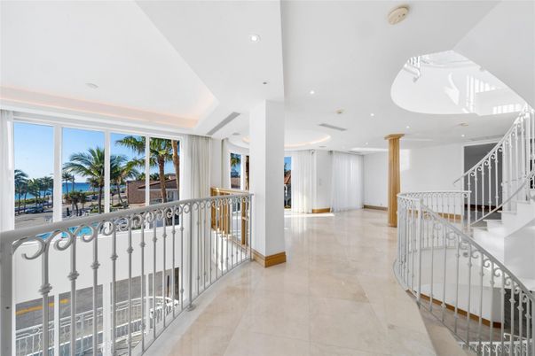 Interior, Recessed Lighting, Water