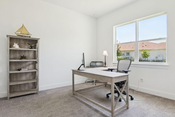 Home Office, Interior