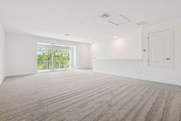 Empty room, Interior, Recessed Lighting
