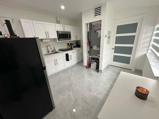 Interior, Kitchen, Recessed Lighting
