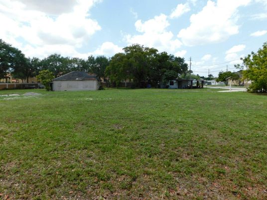 Backyard, Detached Garage, Exterior