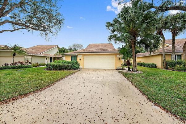 Attached, Backyard, Exterior, Facade, Ranch