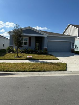 Attached, Exterior, Facade, Ranch