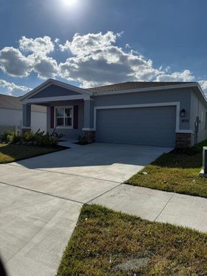 Attached, Exterior, Facade, Ranch