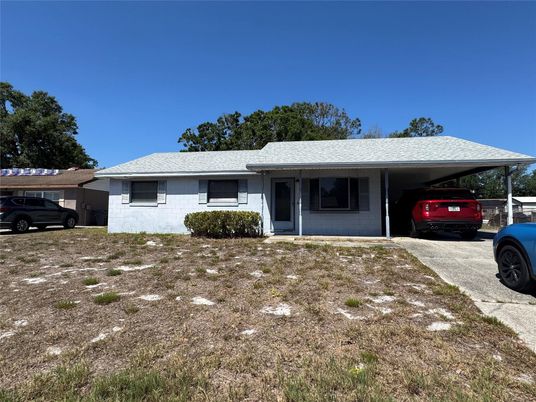 Exterior, Facade, Ranch