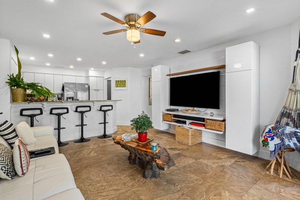 Interior, Kitchen, Living room, Recessed Lighting, Stainless Steel Appliances