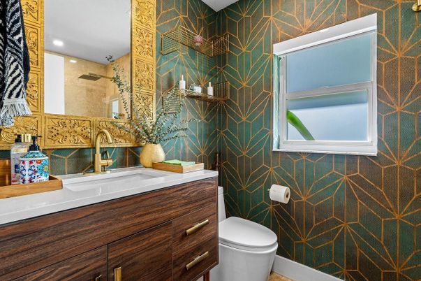 Bathroom, Interior, Recessed Lighting