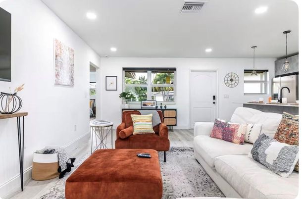 Interior, Kitchen, Living room, Pendant Lights, Recessed Lighting, Wood Texture Flooring