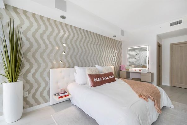 Bedroom, Interior, Pendant Lights