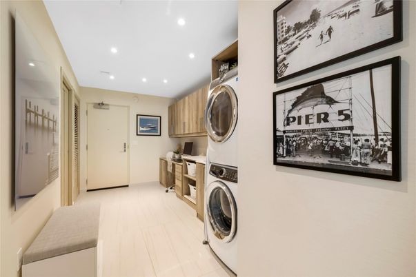 Interior, Recessed Lighting, Utility Closets, Washer