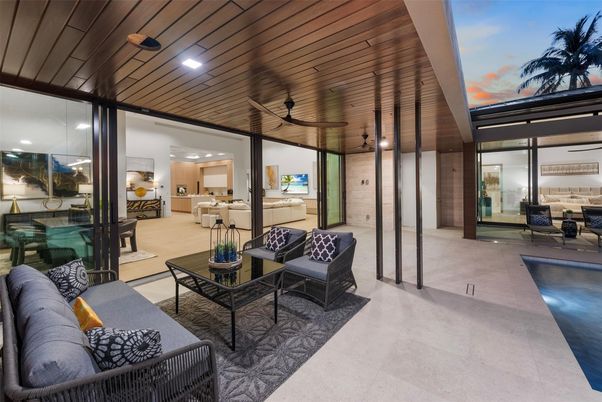 Exterior, Interior, Living room, Recessed Lighting