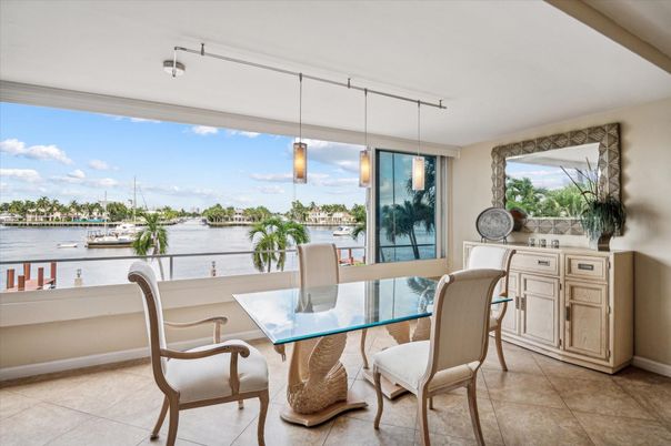 Dining room, Interior, Pendant Lights, Water