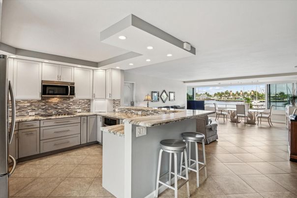 Dining room, Interior, Kitchen, Recessed Lighting, Stainless Steel Appliances, Water