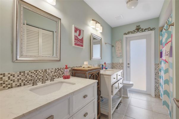 Bathroom, Interior