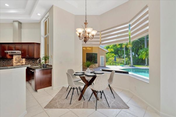 Chandelier, Dining room, Interior, Kitchen, Recessed Lighting
