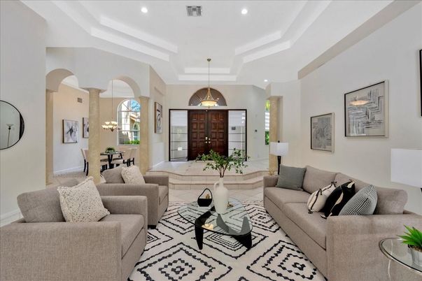 Dining room, Interior, Living room, Pendant Lights, Recessed Lighting
