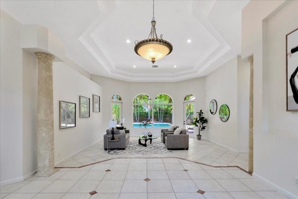 Interior, Living room, Pendant Lights, Recessed Lighting