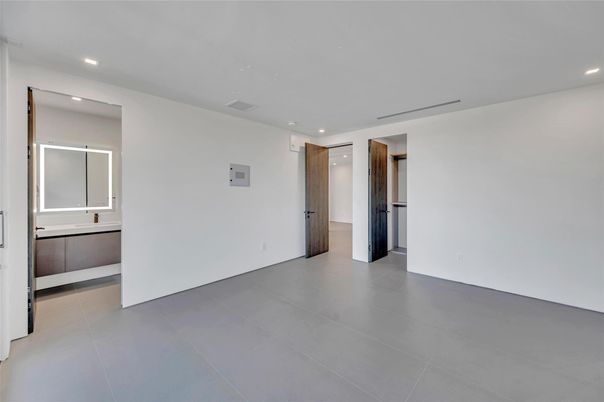 Bathroom, Empty room, Interior, Recessed Lighting