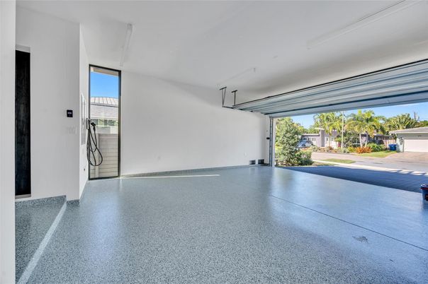Garage, Interior