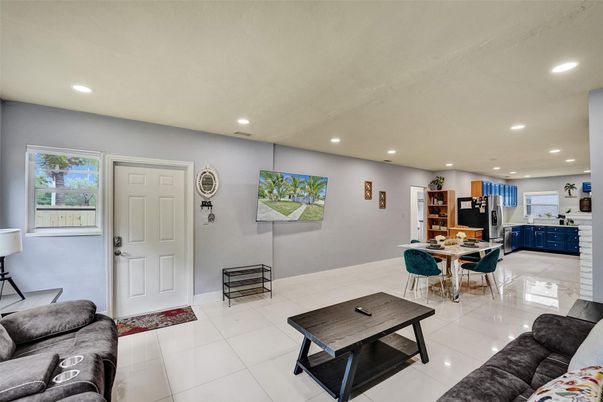 Dining room, Interior, Kitchen, Living room, Recessed Lighting