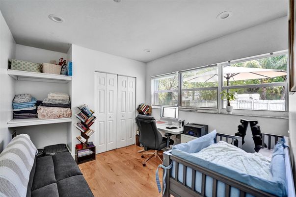Home Office, Interior, Recessed Lighting, Wood Texture Flooring