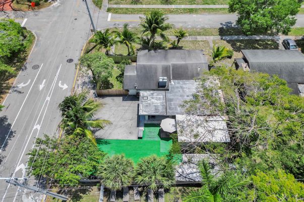 Exterior, Drone