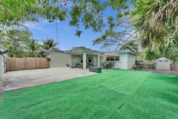 Backyard, Exterior