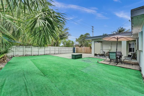 Backyard, Exterior
