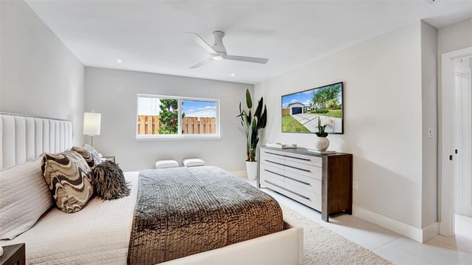 Bedroom, Interior, Recessed Lighting