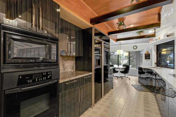 Dining room, Interior, Kitchen, Pendant Lights, Wooden Beams, Wooden Ceilings