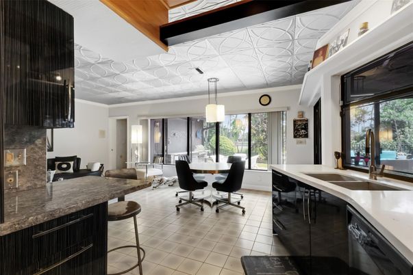 Dining room, Interior, Pendant Lights, Wooden Beams
