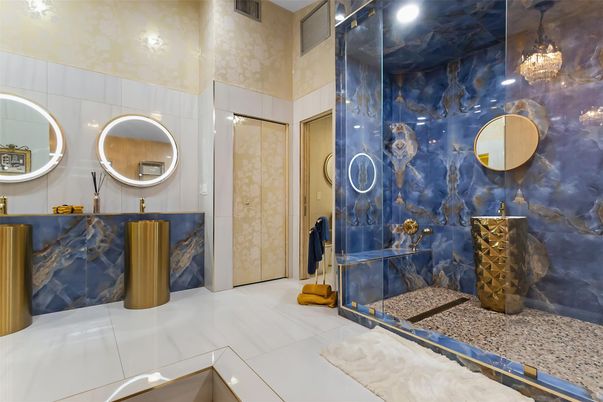 Bathroom, Interior, Recessed Lighting