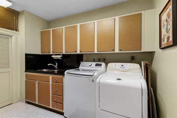Interior, Washer